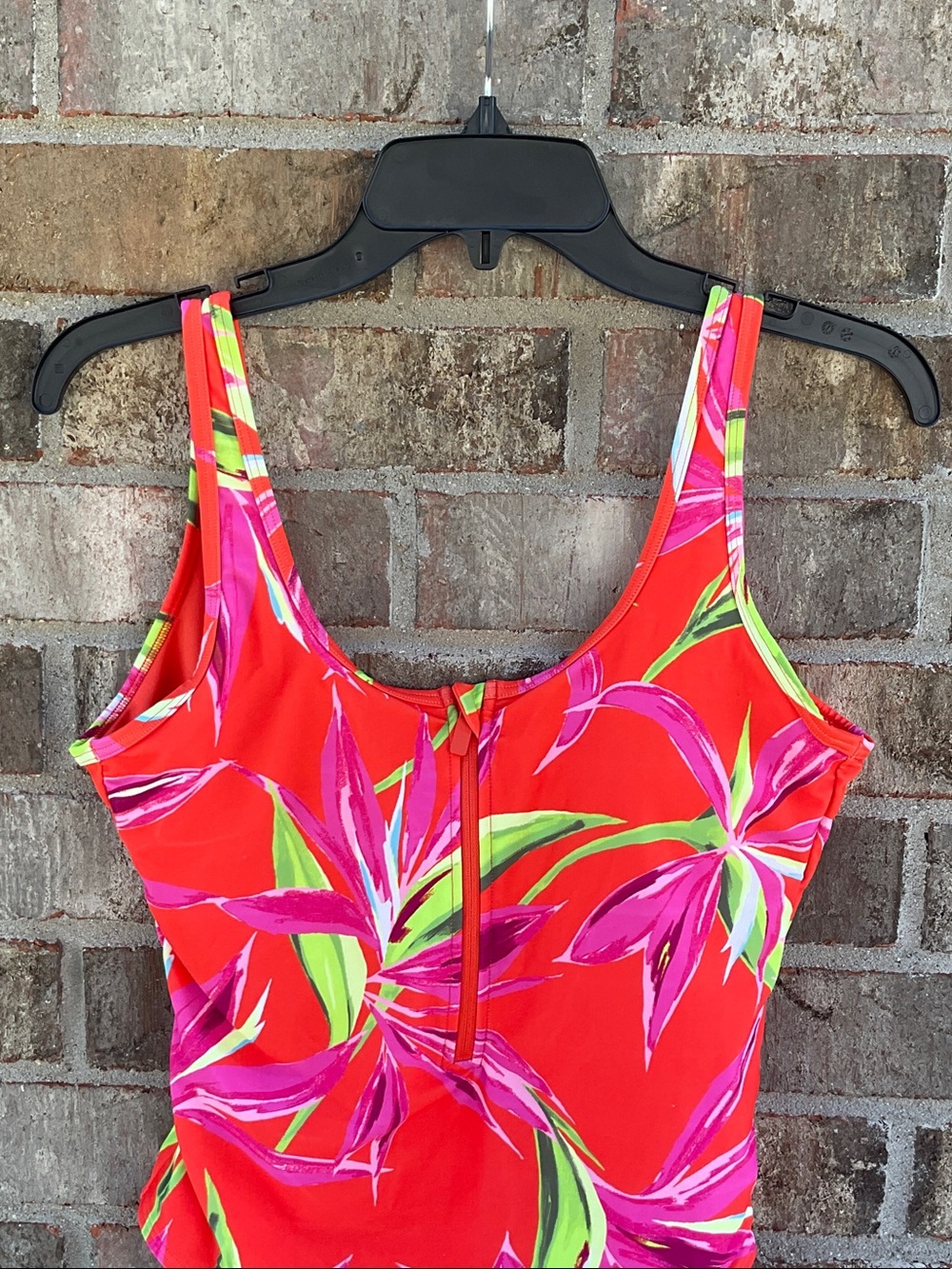 Take 50% OFF-Old Navy Tropical Floral One-Piece Swimsuit - Red, Size-M - Picture 3 of 8